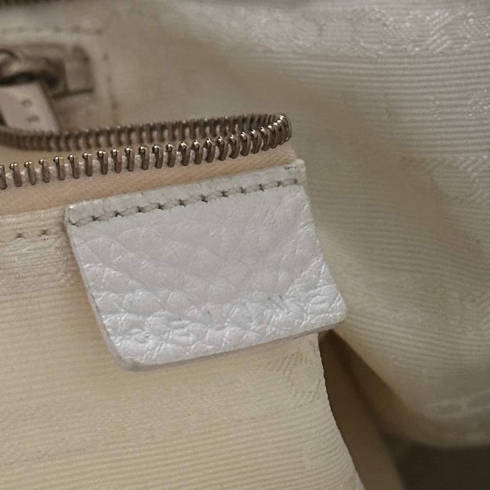 Celine White Bittersweet Large Pebbled Leather Hobo with Drawstring Vintage - Picture 14 of 16